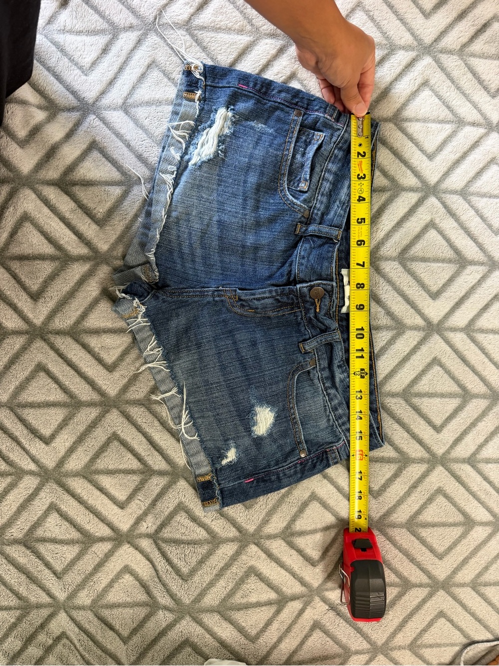 Y2K PINK Victoria's Secret Very Low Rise Distressed Denim Shorts Size 6 GUC